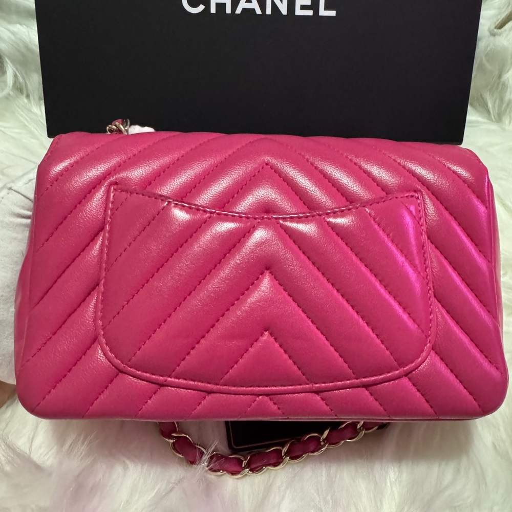 Classic Flap Mini Rectangular in Chevron - Picture 13 of 16